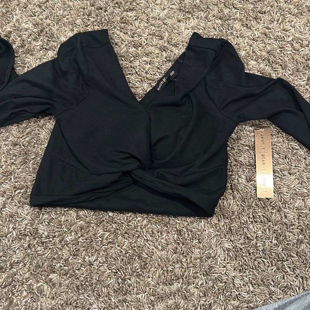 Black tied in the front crop top